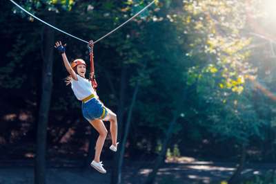 10 Aktivitas Menantang Adrenalin di Indonesia yang Wajib Kamu Coba, Nida Amalia