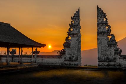 Indonesia, 10,000 accommodations